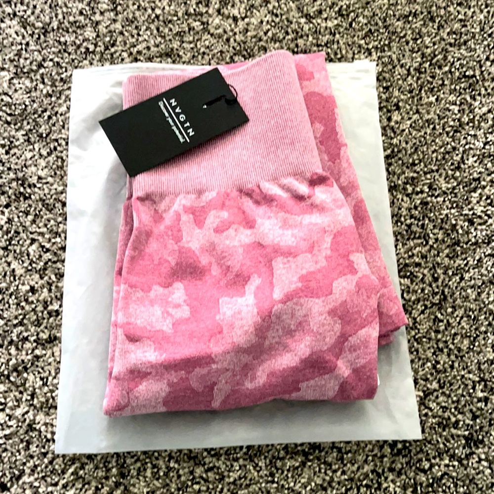 NVGTN size small pink camo leggings.